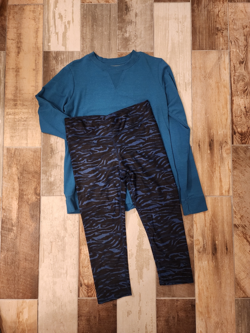 Teal Long Sleeve Top with Black & Teal Animal Zebra Print Fabletics Leggings